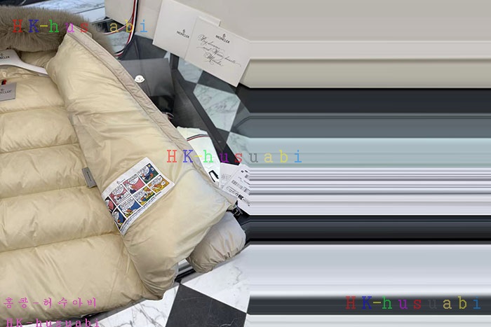 NEW Ŭ е Ż M 18747701